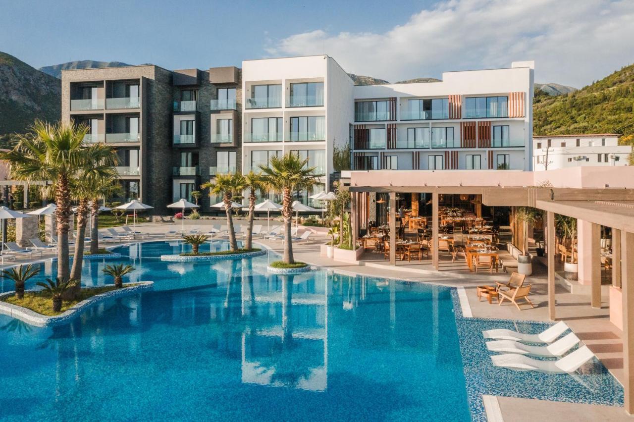 Miamar Hotel Himare Bagian luar foto